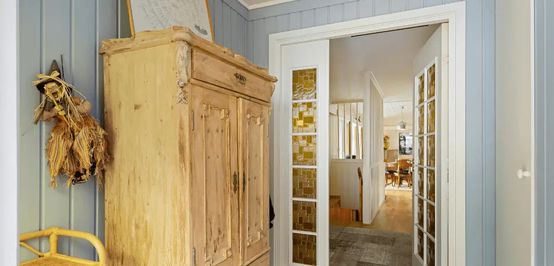 Deep-cleaning-display-old_cabinet-2